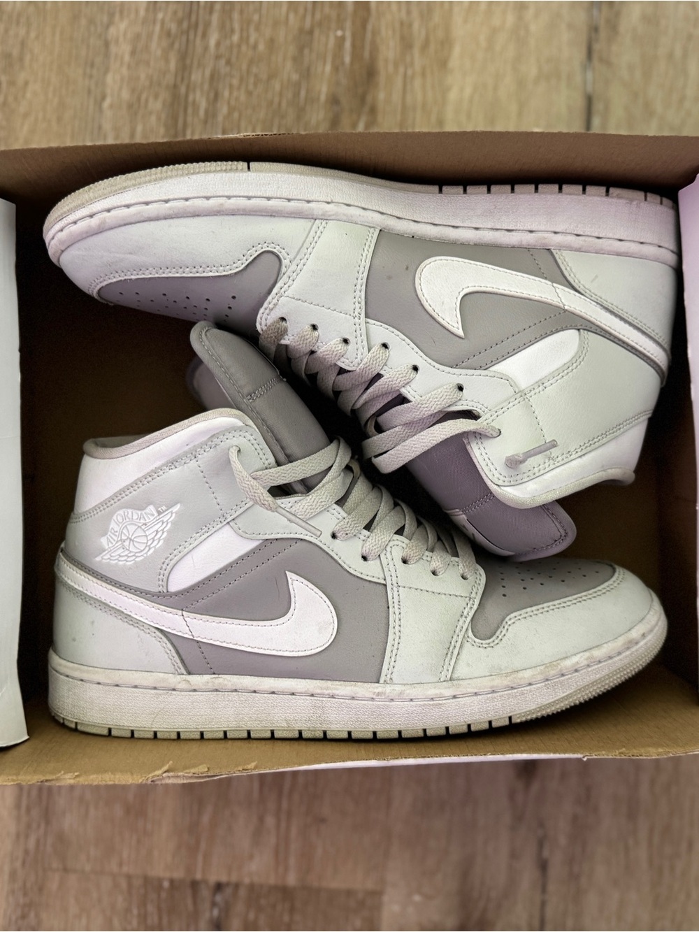 Nike Air Jordan 1 Mid - Light Gray & White